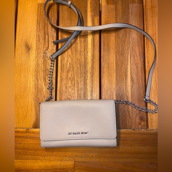 Michael Kors 8” gray envelope purse - Picture 1 of 6